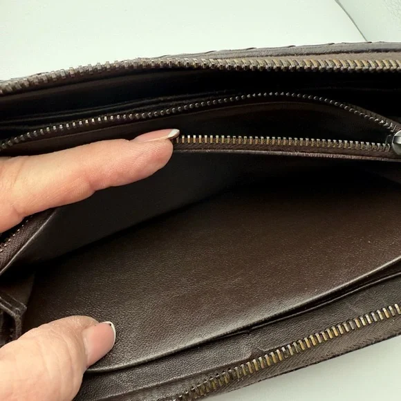 Bottega Brown Leather Wallet with Card Slots and Zipper - Picture 9 of 12